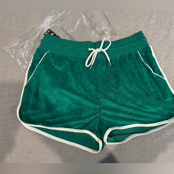 Beach Riot Rynn Short - Picture 5 of 7